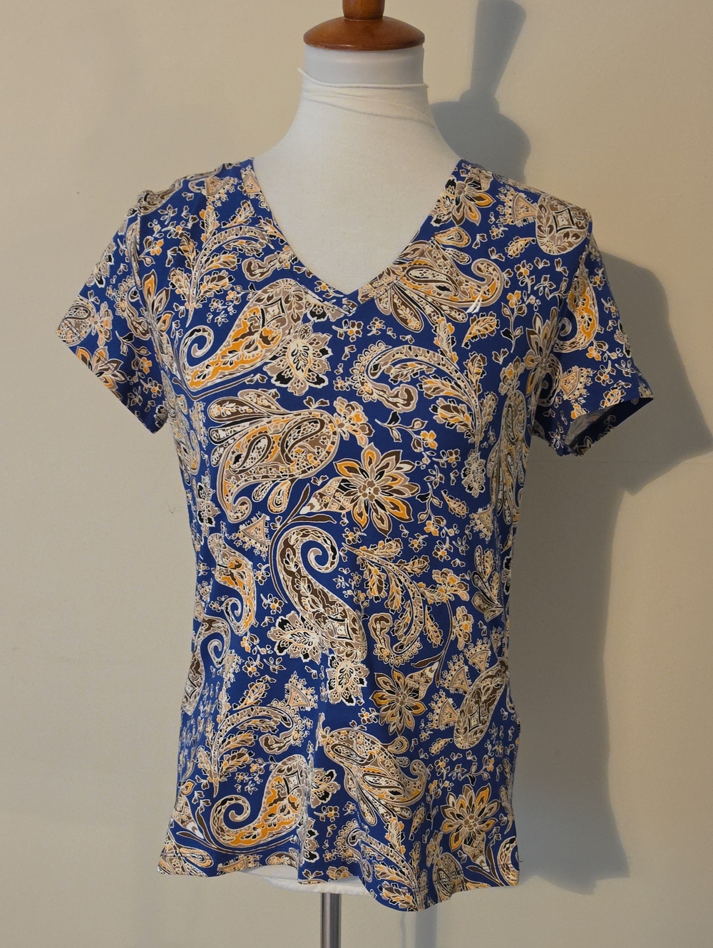 Nautica Jeans Brand New Paisley Print V-Neck Women Top